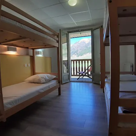 אורחן Centre De Le Hameau Rollot בארג'ס