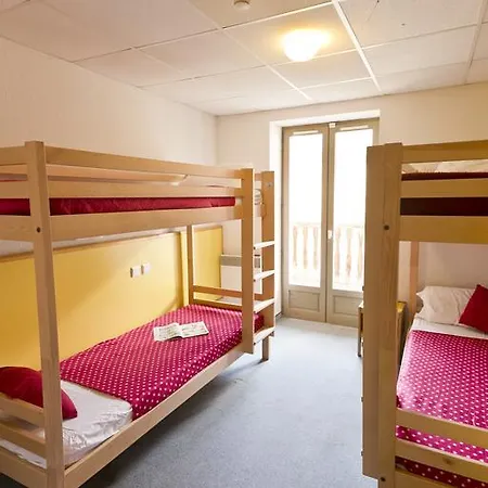 Centre De Le Hameau Rollot בארג'ס